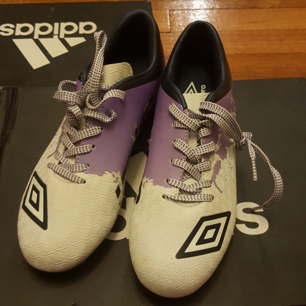 Girls soccer cleats